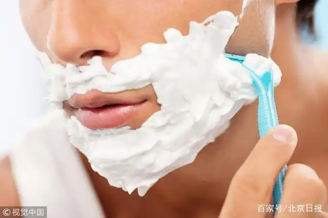 揭开男星代言化妆品致脱销的秘密！追星族中“迷妹”是主流……